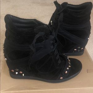 Rachel Roy Studded Sneaker Boot; Black. ✨